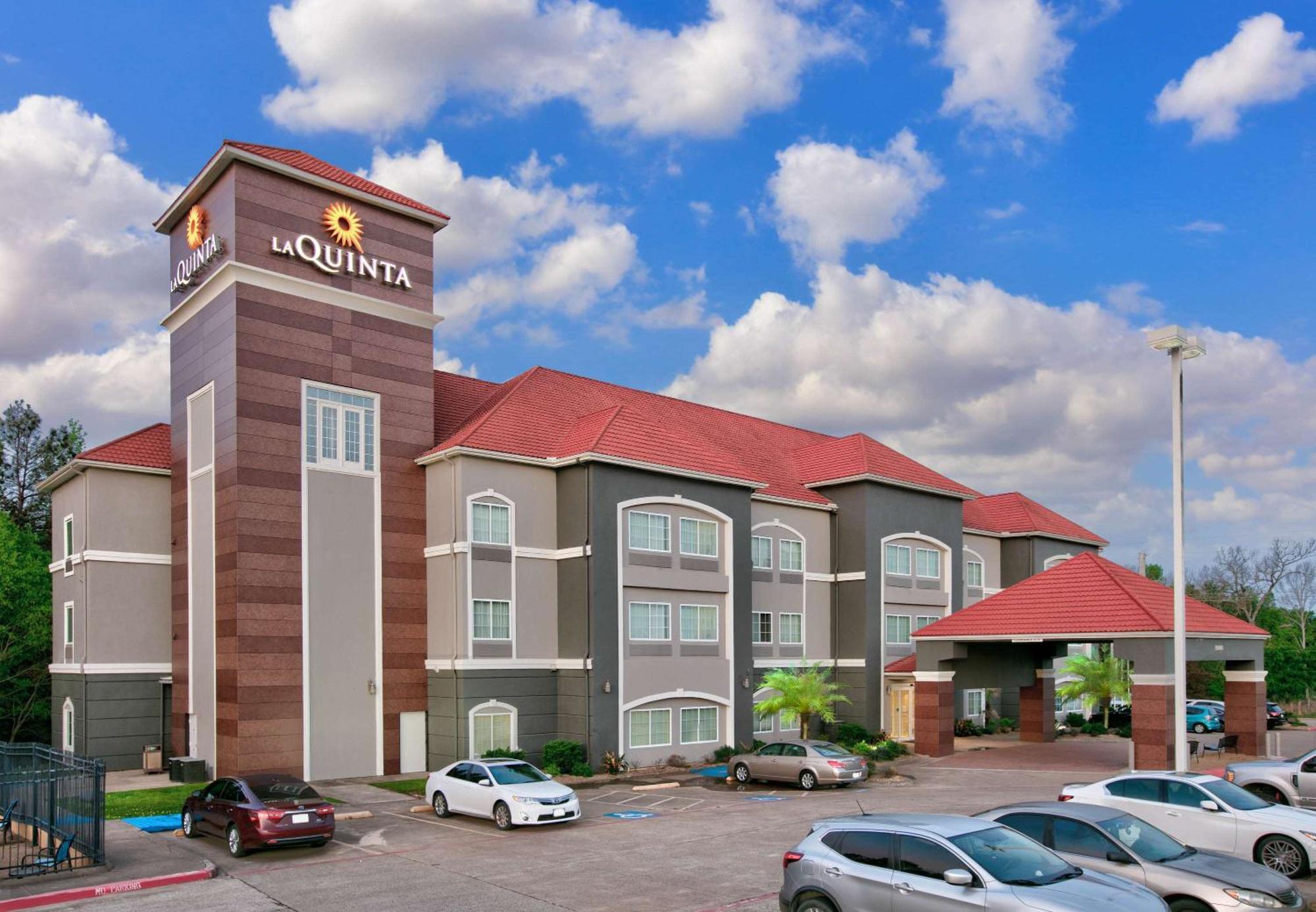 La Quinta By Wyndham Palestine Hotel Exterior photo