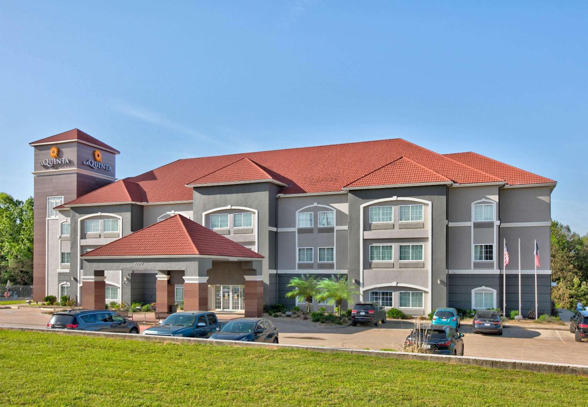 La Quinta By Wyndham Palestine Hotel Exterior photo