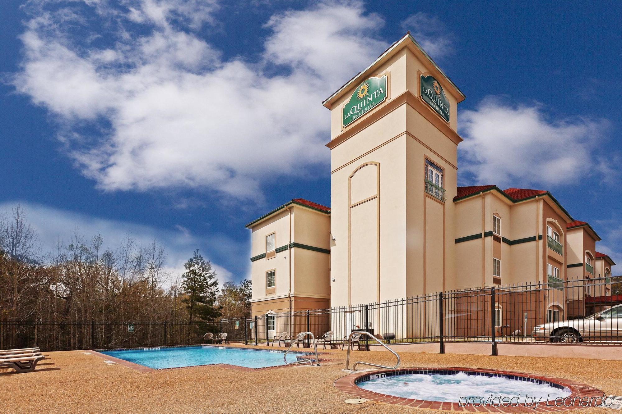 La Quinta By Wyndham Palestine Hotel Exterior photo